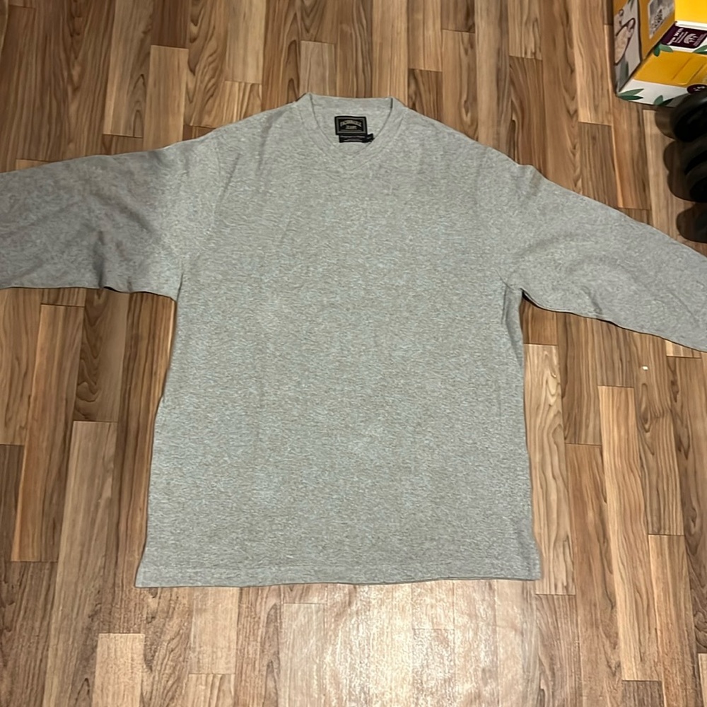 NWT men's v-neck sweater